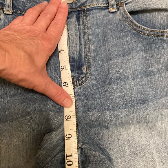 NWOT! Caslon boyfriend jeans w/ floral thigh embroidery - Picture 7 of 9